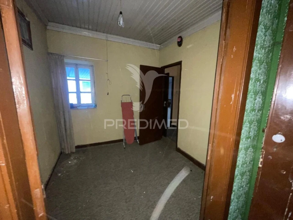 Moradia T2 para Venda em Santa Comba Foto 3