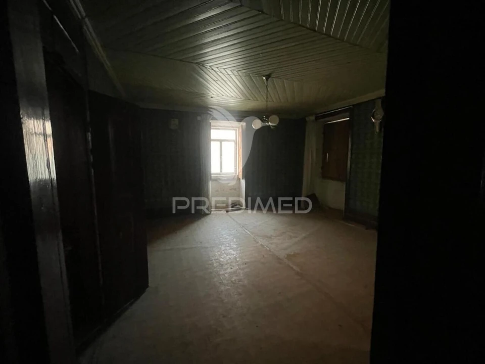 Moradia T2 para Venda em Santa Comba Foto 2