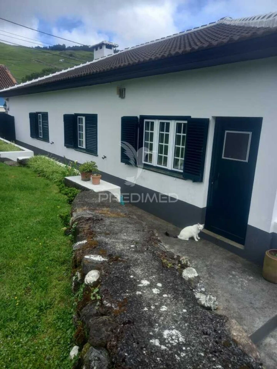 Moradia T3 para Venda em Terra Chã Foto 15