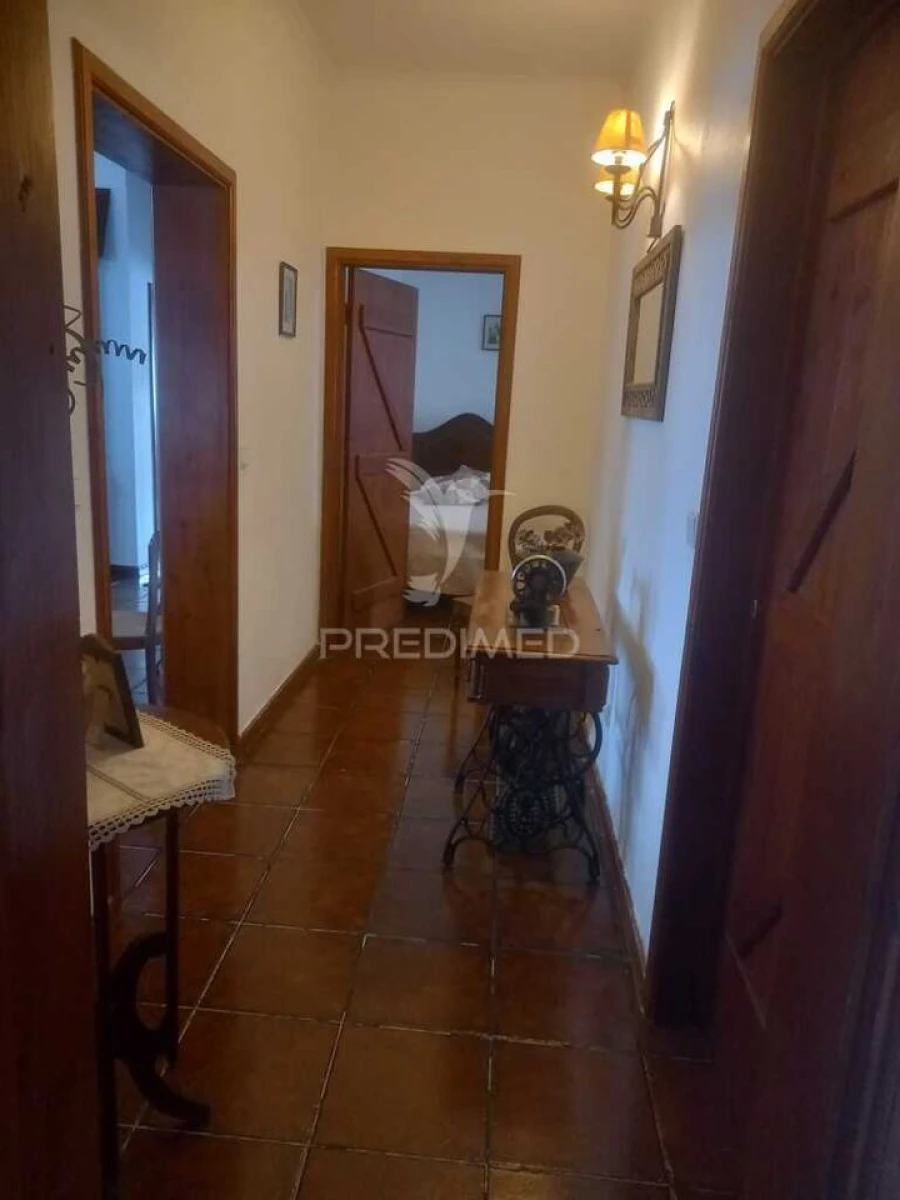 Moradia T3 para Venda em Terra Chã Foto 13