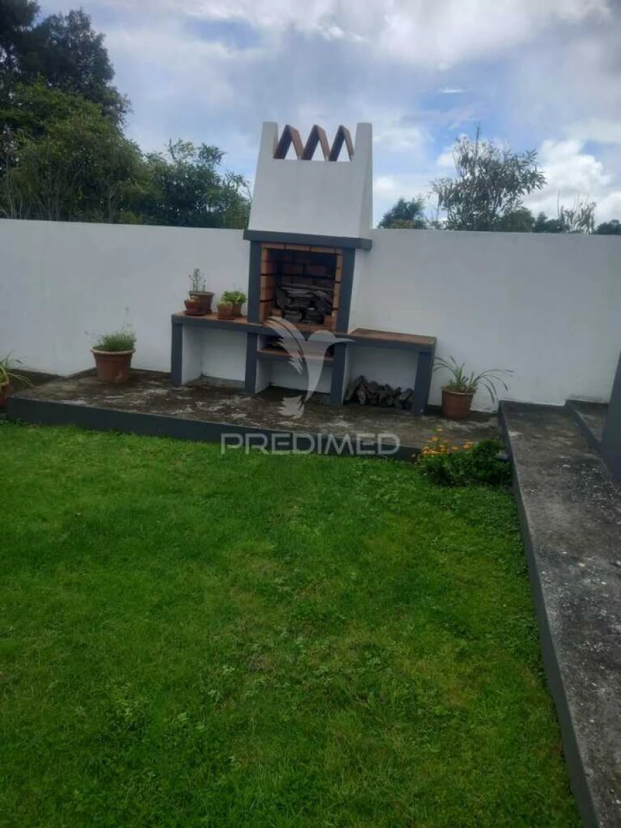 Moradia T3 para Venda em Terra Chã Foto 30