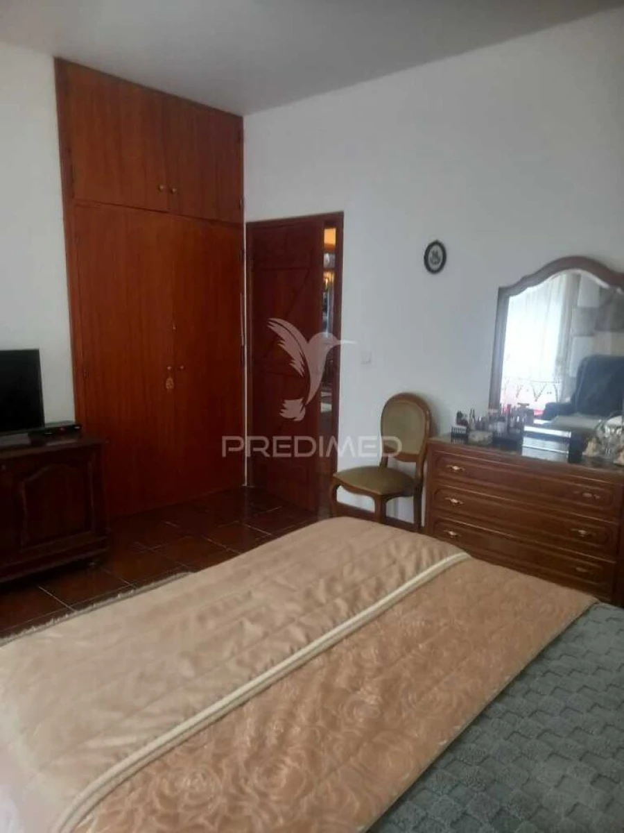 Moradia T3 para Venda em Terra Chã Foto 12