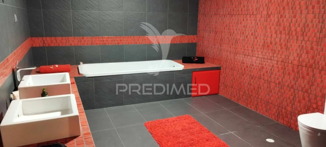 Moradia T4 para Venda em Nossa Senhora da Graça de Povoa e Meadas Foto 11