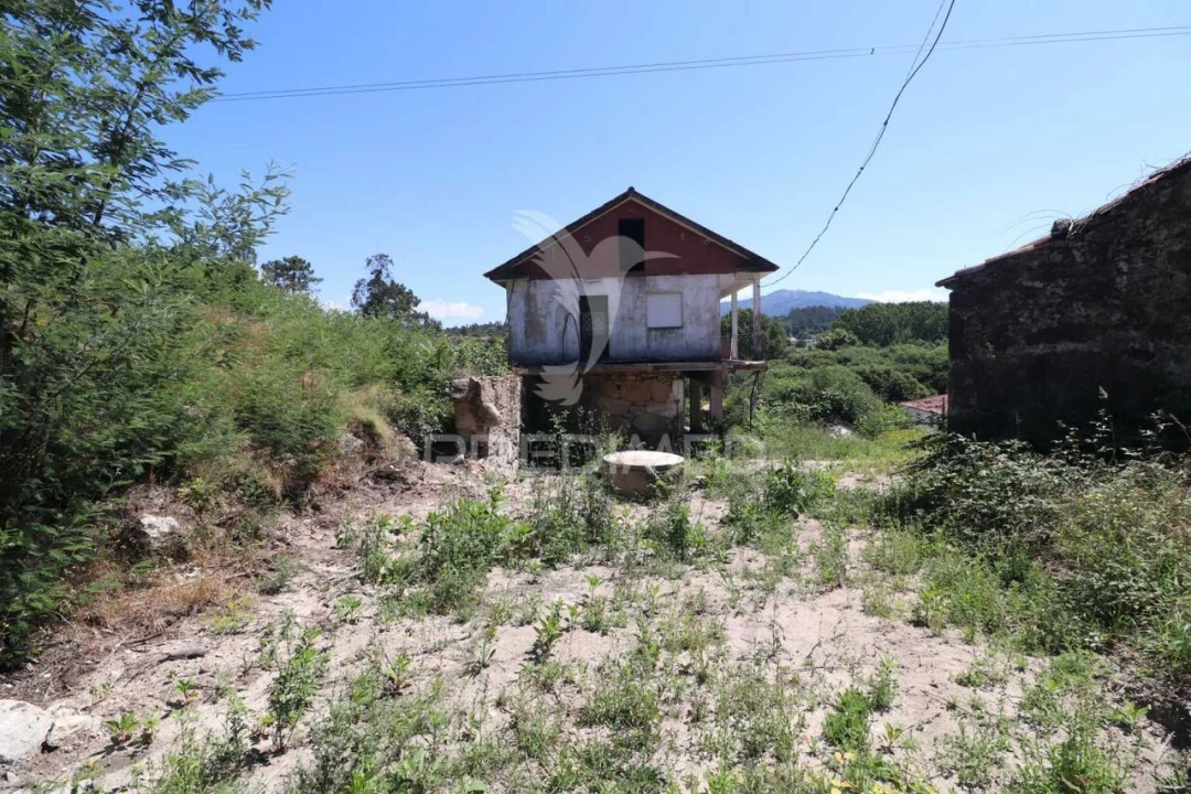 Moradia T3 para Venda em Sabariz Foto 9