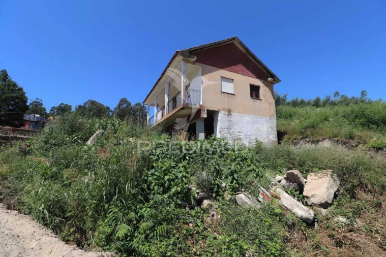 Moradia T3 para Venda em Sabariz Foto 12