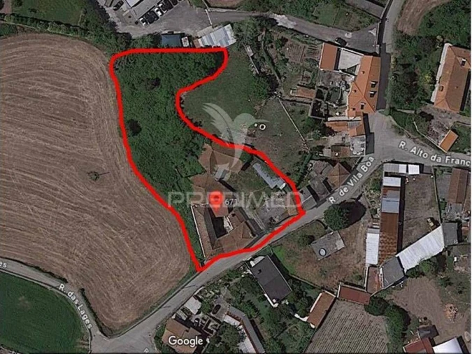 Moradia T6 para Venda em Guilhabreu Foto 2