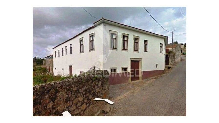 Moradia T6 para Venda em Guilhabreu