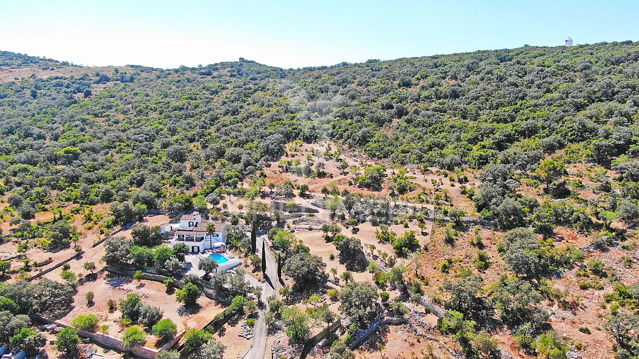 Moradia T3 para Venda em Santa Barbara de Nexe Foto 22