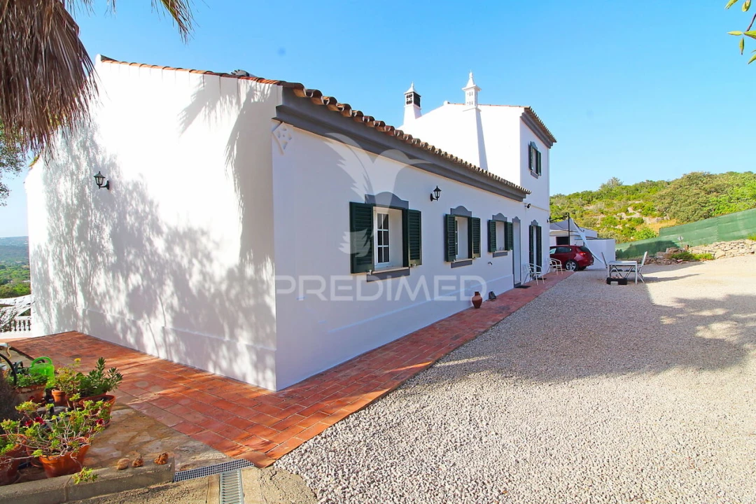 Moradia T3 para Venda em Santa Barbara de Nexe Foto 26