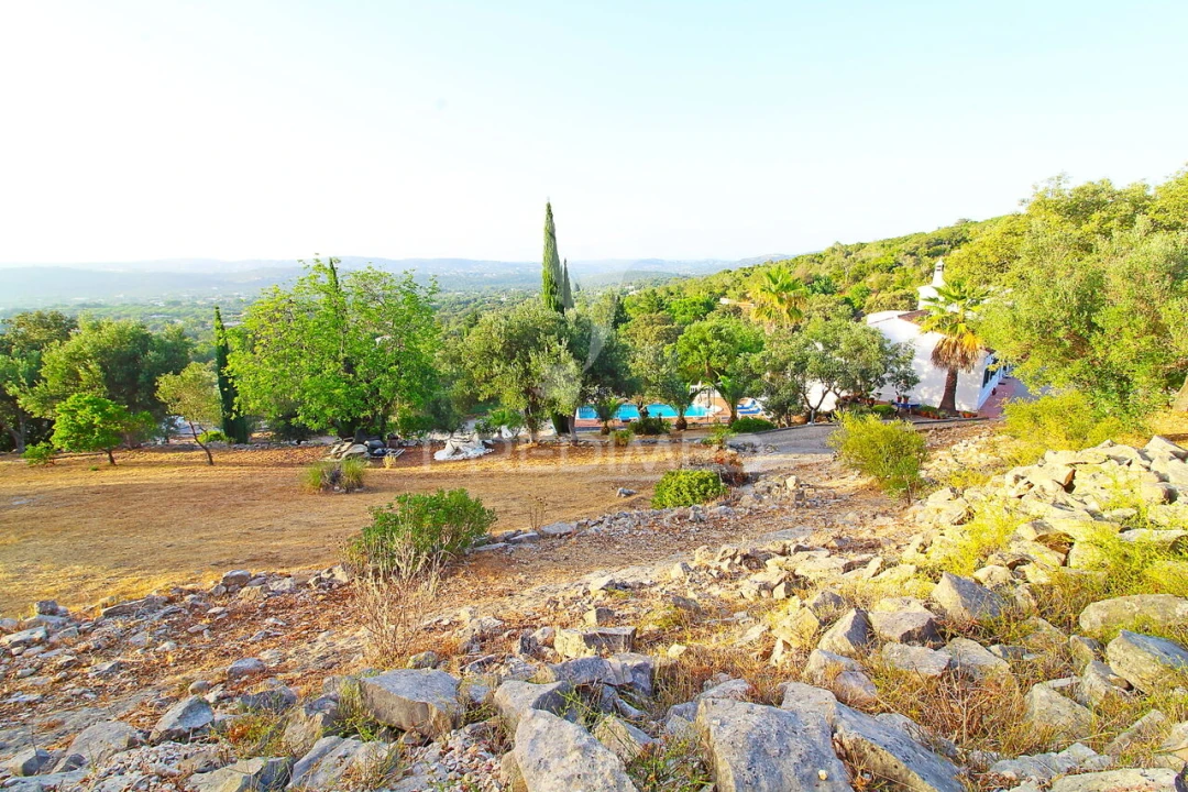 Moradia T3 para Venda em Santa Barbara de Nexe Foto 7