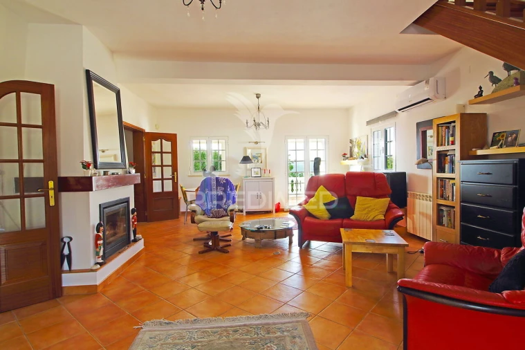 Moradia T3 para Venda em Santa Barbara de Nexe Foto 27