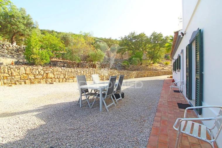 Moradia T3 para Venda em Santa Barbara de Nexe Foto 10