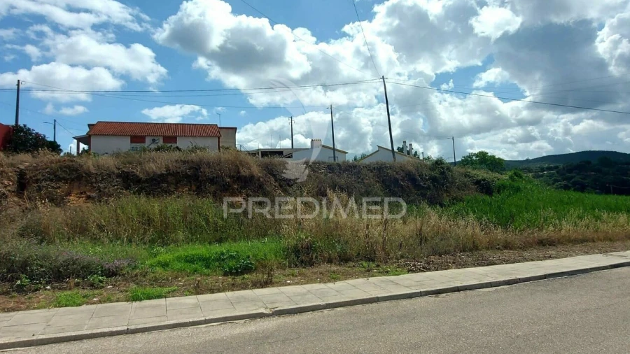 Terreno para Venda em Vale de Cavalos