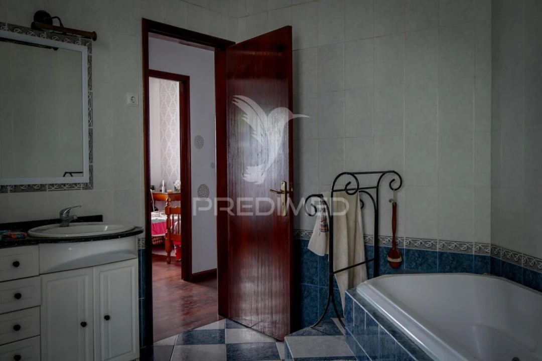 Moradia T3 para Venda em Santo Amaro Foto 15