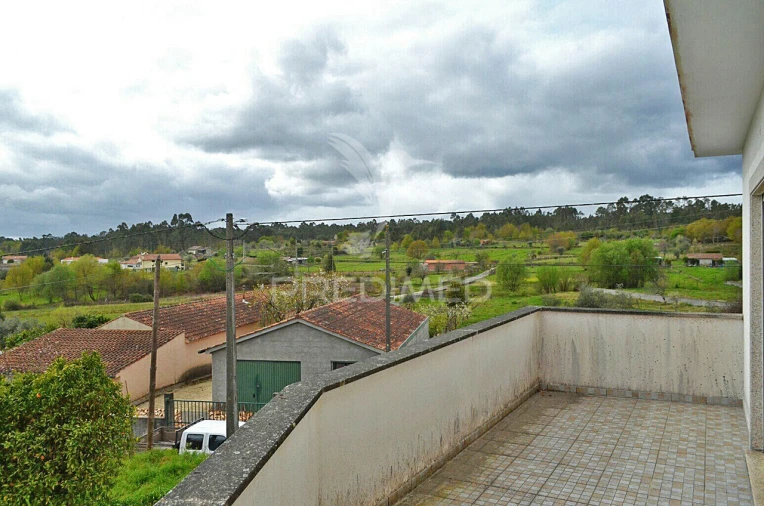 Moradia T4 para Venda em Campo Foto 11