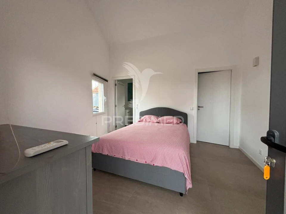 Moradia T4 para Venda em Alvorninha Foto 32