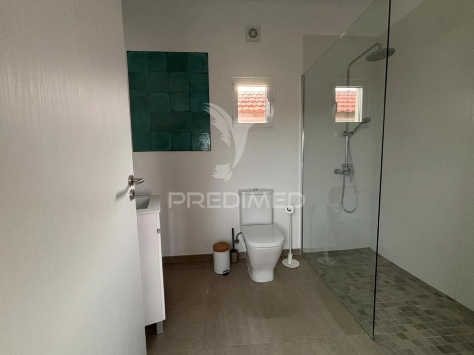 Moradia T4 para Venda em Alvorninha Foto 26