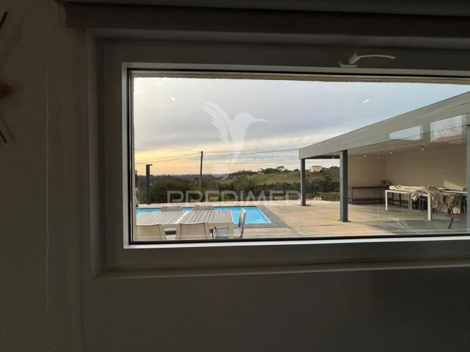 Moradia T4 para Venda em Alvorninha Foto 10