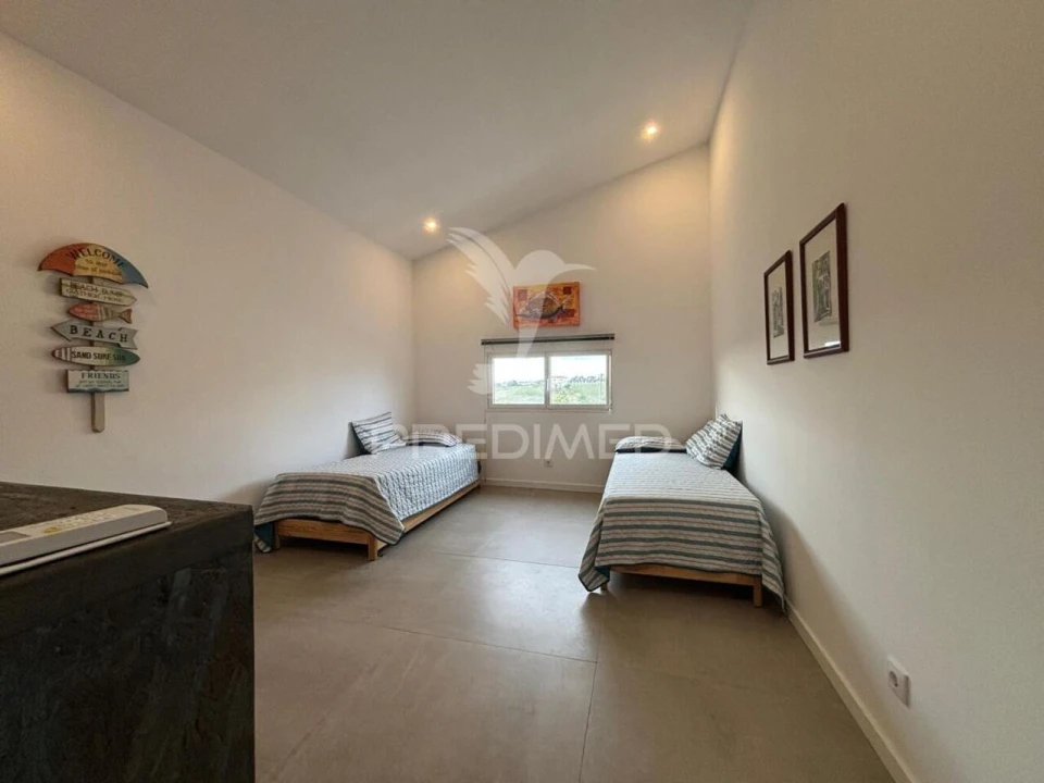 Moradia T4 para Venda em Alvorninha Foto 25