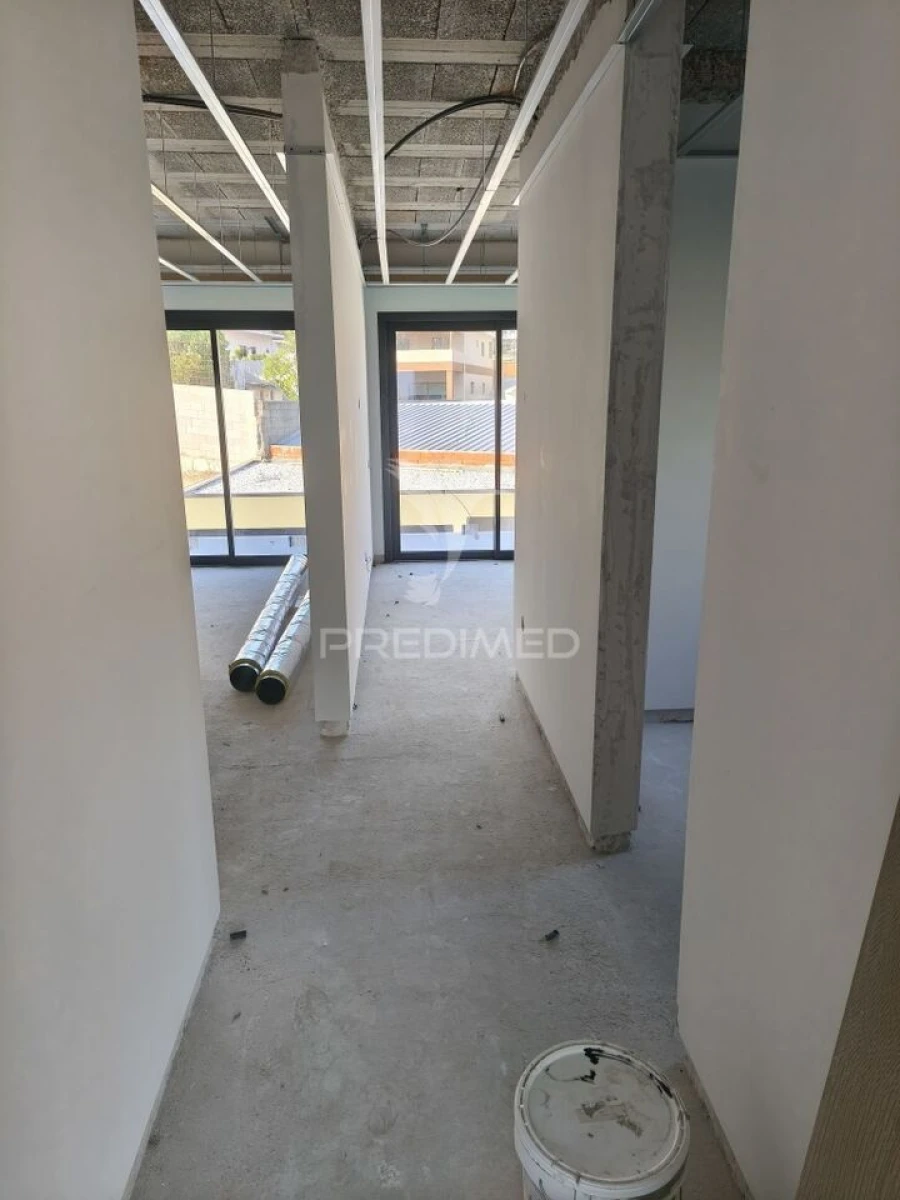 Moradia T3 para Venda em Oliveira (Santa Maria) Foto 22