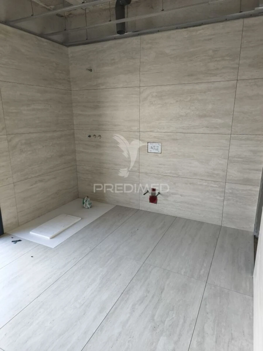 Moradia T3 para Venda em Oliveira (Santa Maria) Foto 8