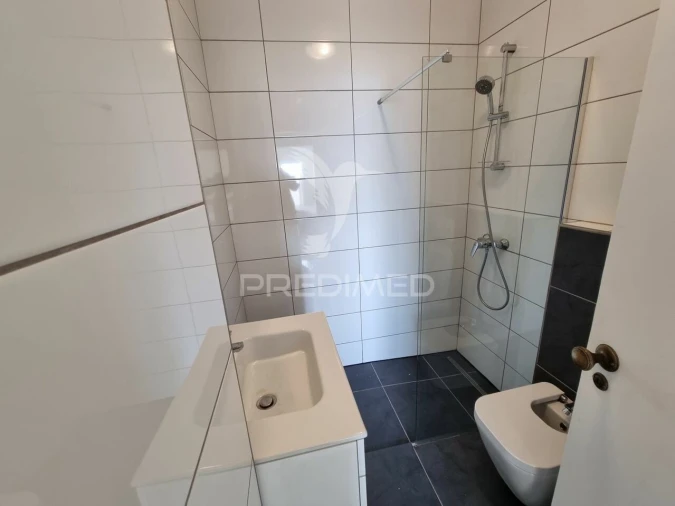 Apartamento T3 para Venda em Portimão Foto 17