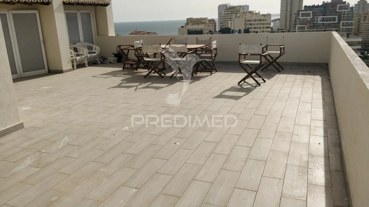 Apartamento T3 para Venda em Portimão Foto 3