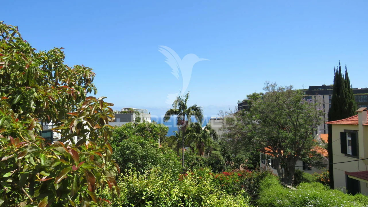 Moradia T4 para Venda em Funchal (Se) Foto 1