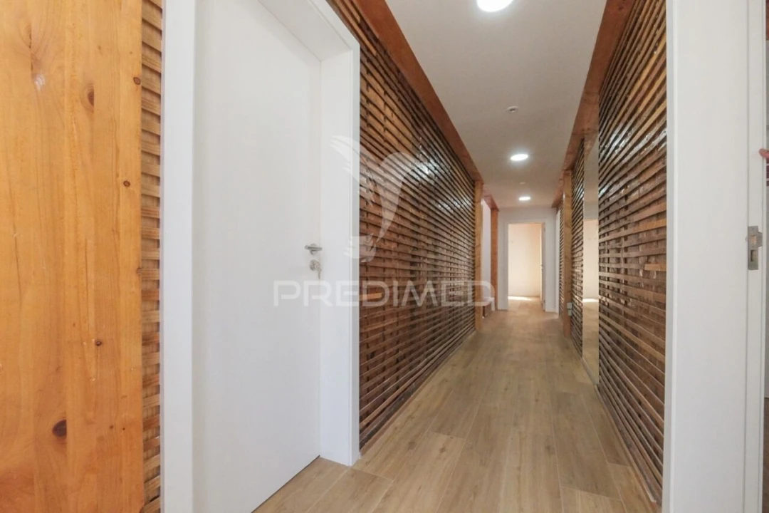 Prédio para Venda em Sé Nova, Santa Cruz, Almedina e São Bartolomeu Foto 29