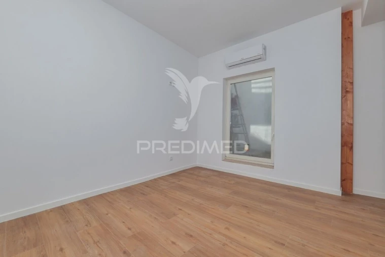 Prédio para Venda em Sé Nova, Santa Cruz, Almedina e São Bartolomeu Foto 15