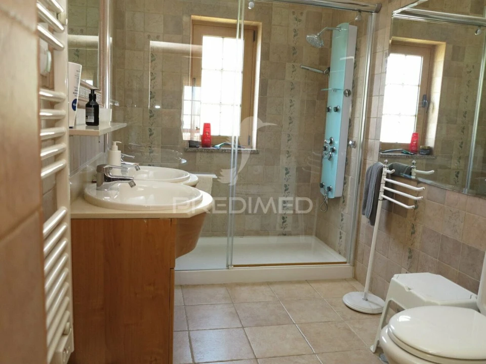 Moradia T4 para Venda em Porches Foto 13