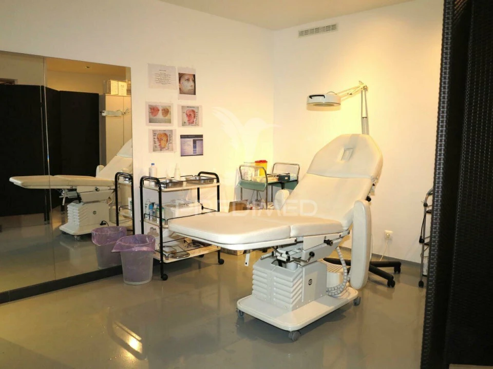 Moradia T4 para Venda em Porches Foto 17