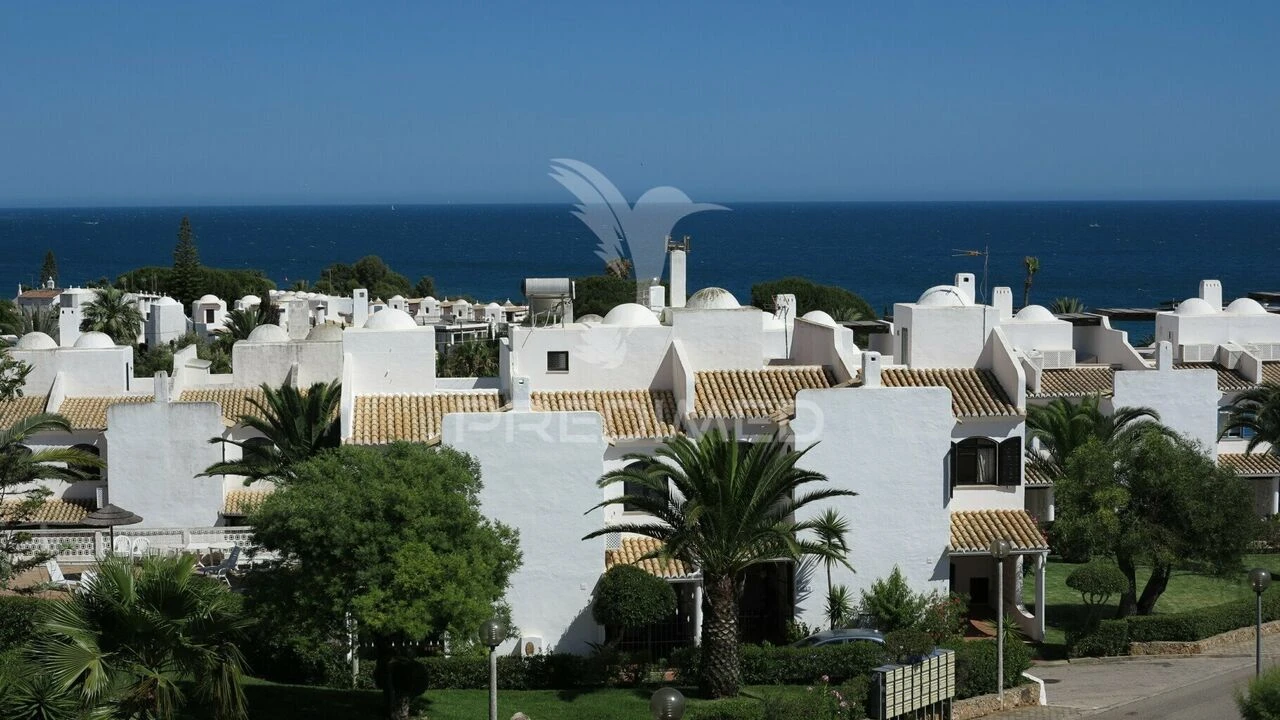 Moradia T4 para Venda em Porches Foto 4