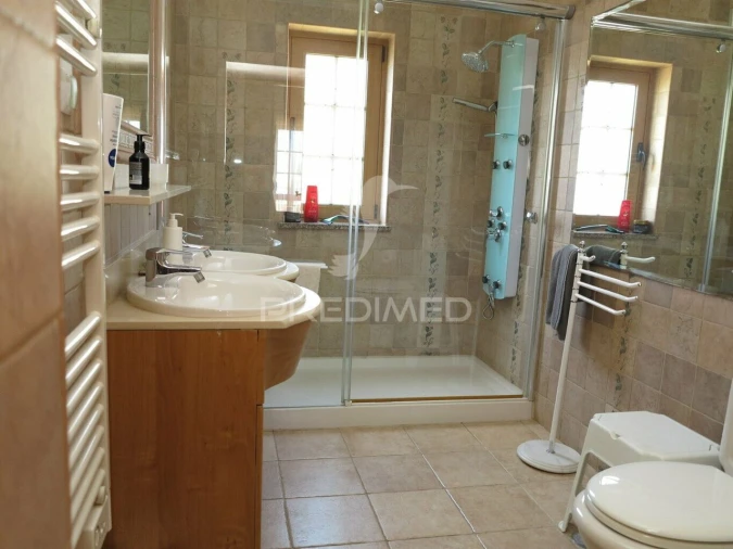 Moradia T4 para Venda em Porches Foto 13