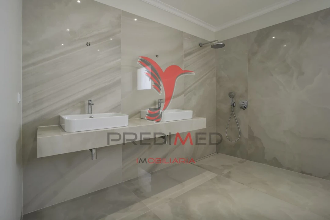 Moradia T3 para Venda em São Martinho Foto 14