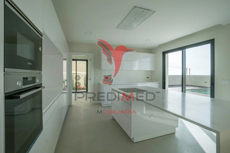 Moradia T3 para Venda em São Martinho Foto 8