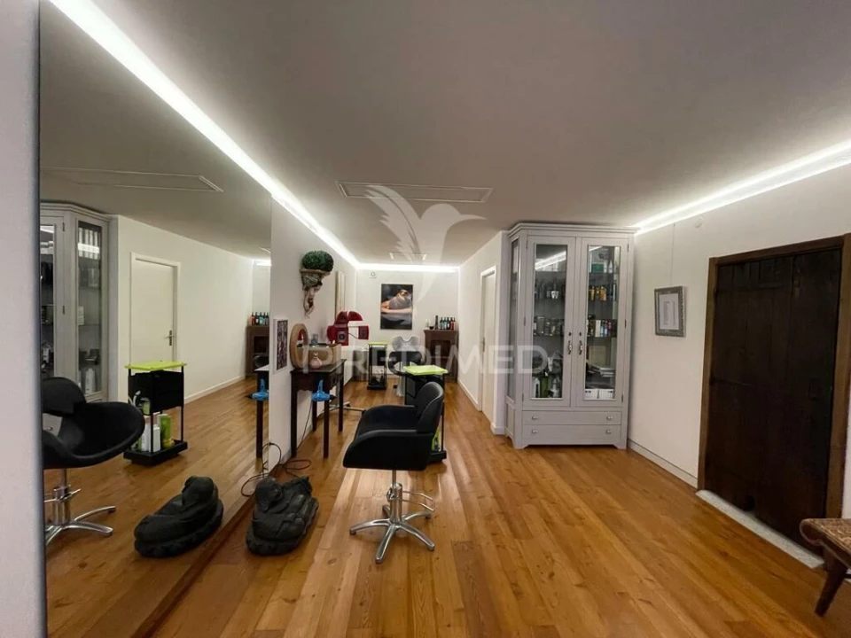 Loja para Venda em Santa Maria da Devesa Foto 1