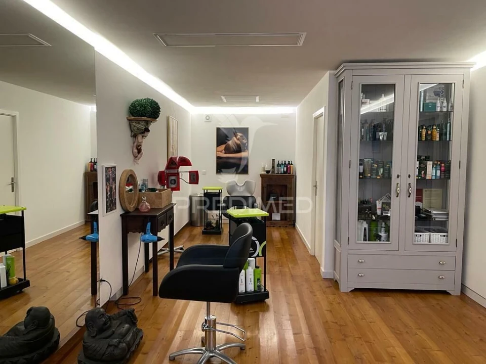 Loja para Venda em Santa Maria da Devesa Foto 5