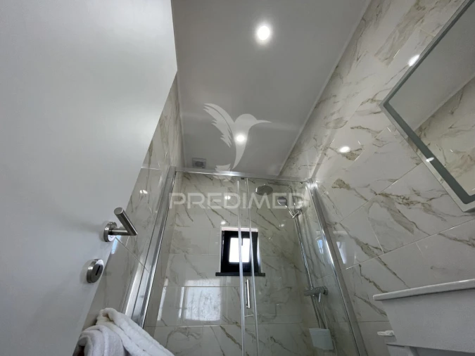 Moradia T6 para Venda em Madalena Foto 32