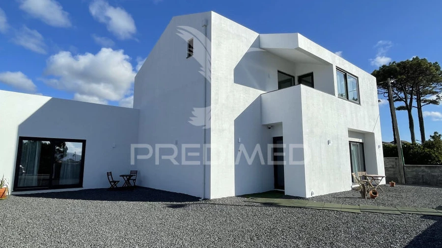 Moradia T6 para Venda em Madalena