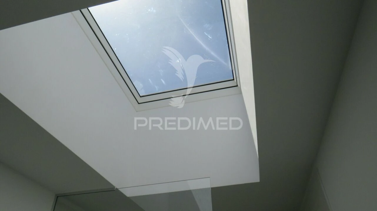 Moradia T4 para Venda em Camara de Lobos Foto 16