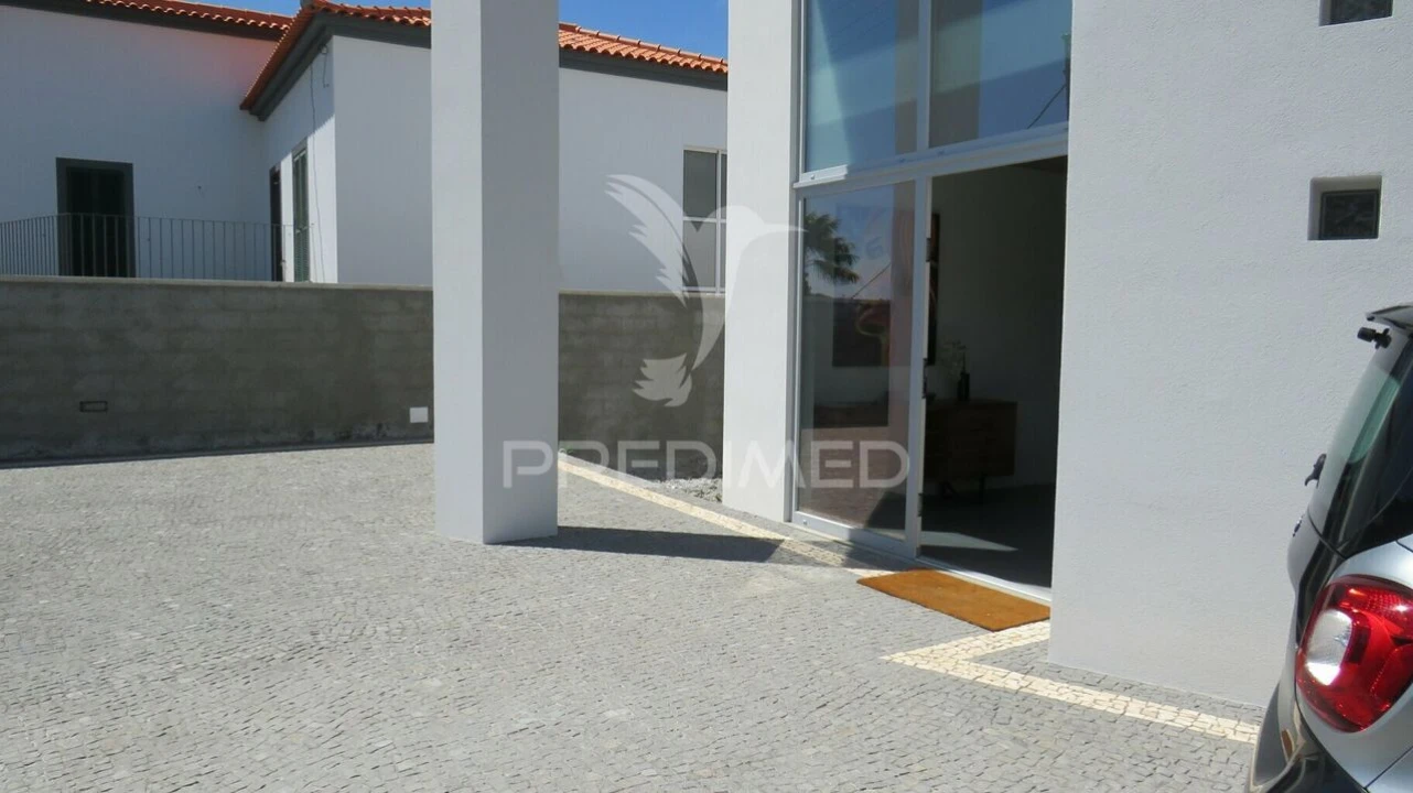 Moradia T4 para Venda em Camara de Lobos Foto 2