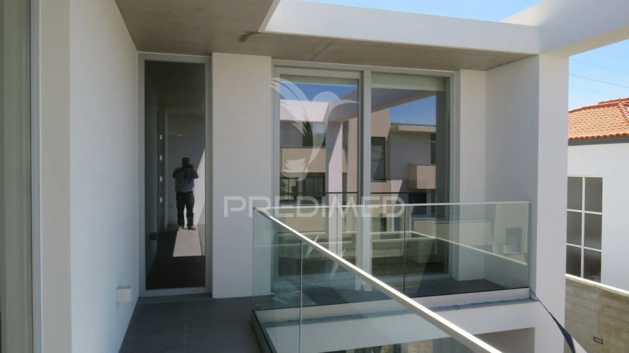 Moradia T4 para Venda em Camara de Lobos Foto 19