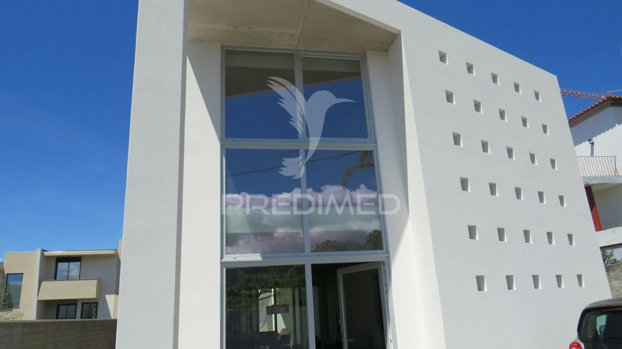 Moradia T4 para Venda em Camara de Lobos Foto 1