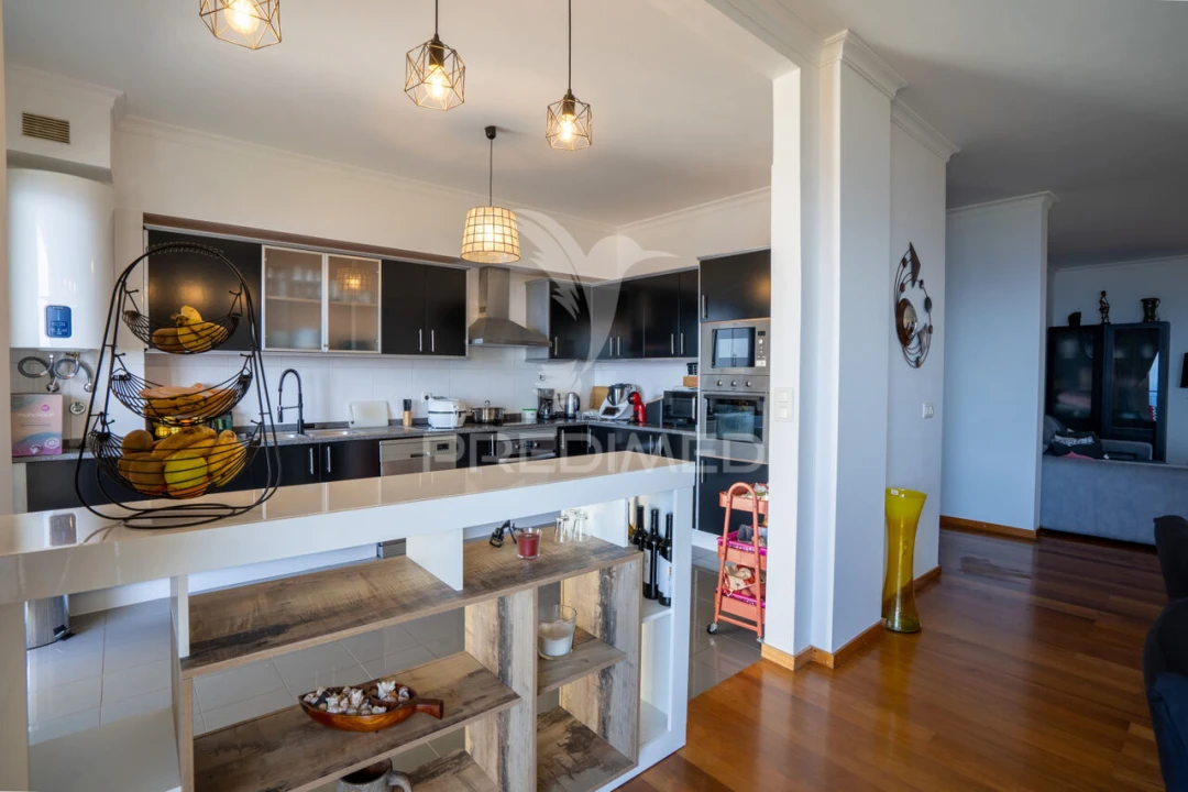 Apartamento T2 para Venda em Caniço Foto 6