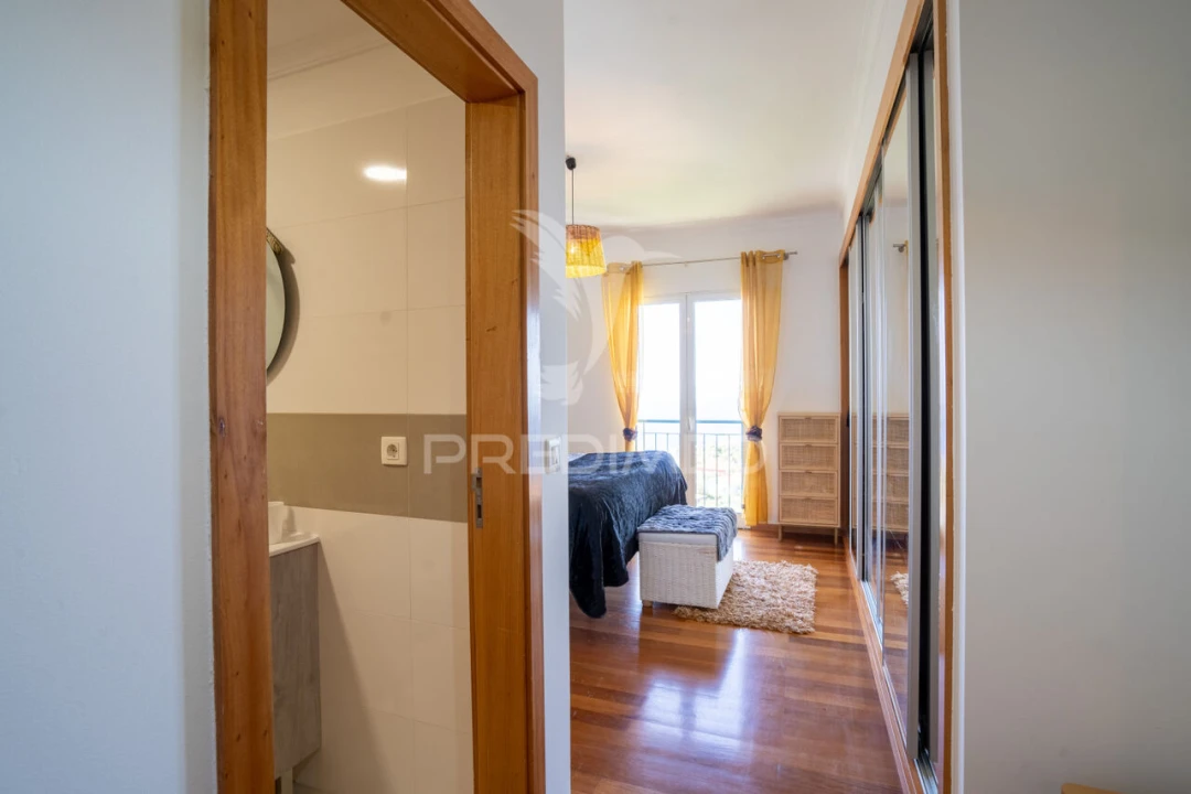 Apartamento T2 para Venda em Caniço Foto 14