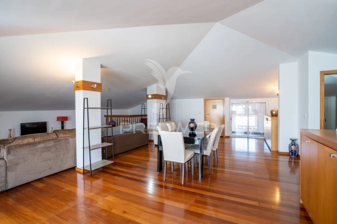 Apartamento T2 para Venda em Caniço Foto 9