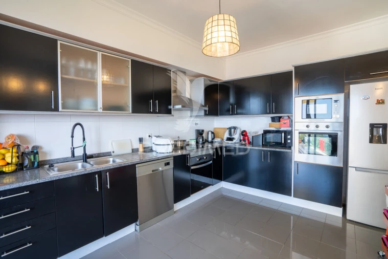 Apartamento T2 para Venda em Caniço Foto 4