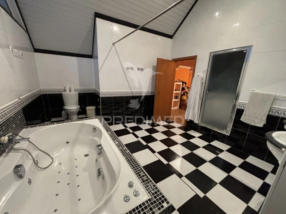 Moradia T4 para Venda em Urzelina (São Mateus) Foto 30