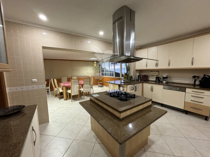 Moradia T4 para Venda em Urzelina (São Mateus) Foto 33